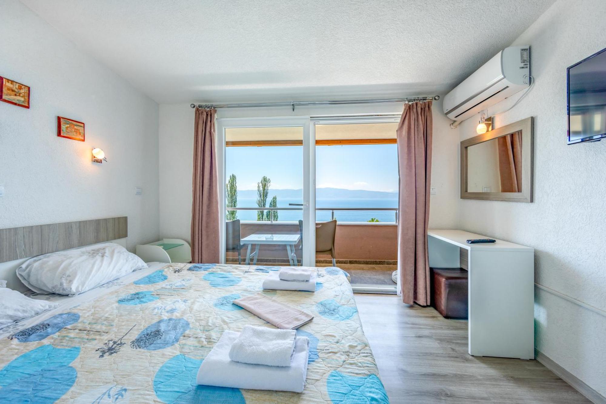 Tesla Apartament Ochryda